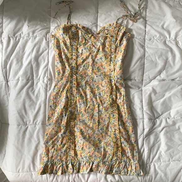 Hello Molly Dresses & Skirts - Hello Molly floral mini dress